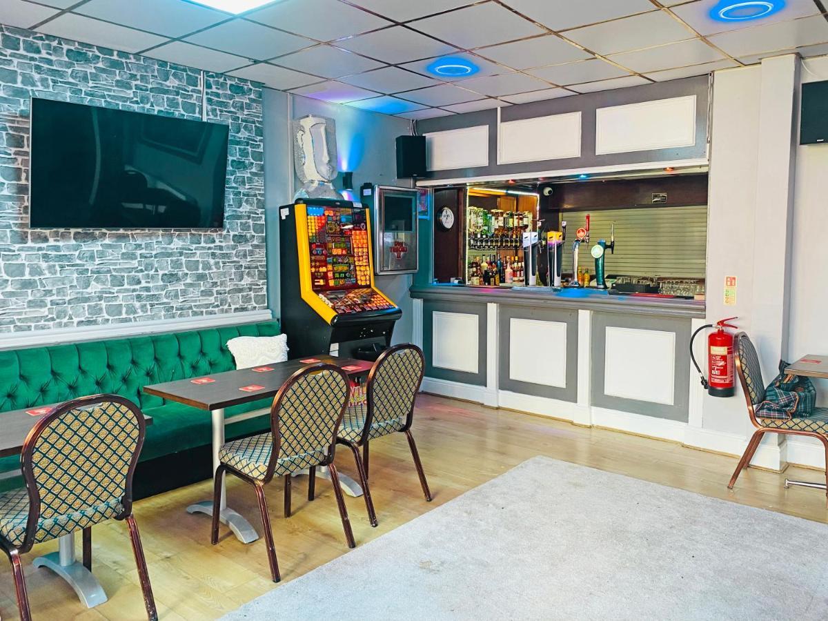 The J & S Hotel Блекпул Екстериор снимка
