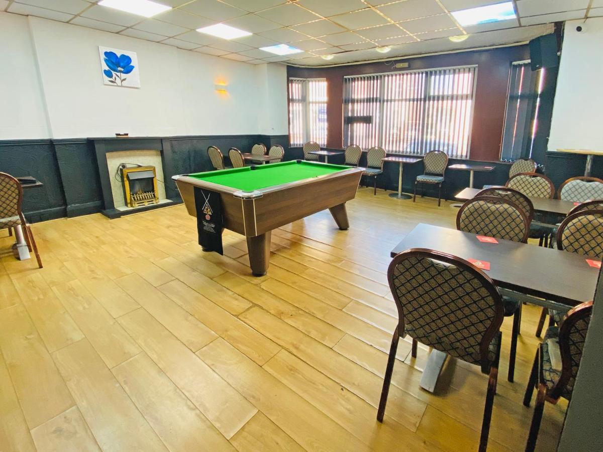 The J & S Hotel Блекпул Екстериор снимка